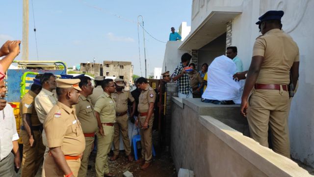 தேவக்கோட்டை பெரியார் சிலை அகற்றுதல்