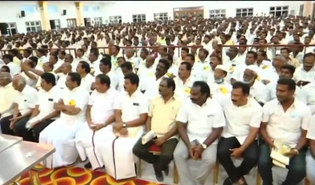 சேலம் ஒருங்கிணைந்த மாவட்ட தி.மு.க. செயல்வீரர்கள் கூட்டம்