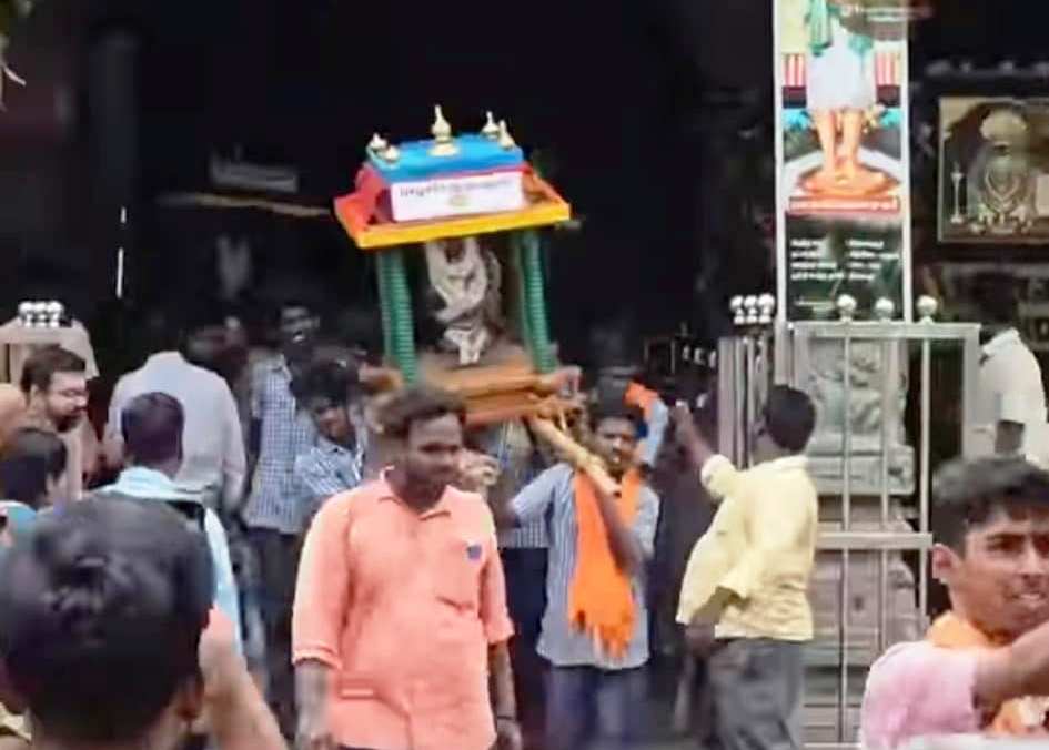 காவித்துண்டும் -  கல்வித்துறையும் !