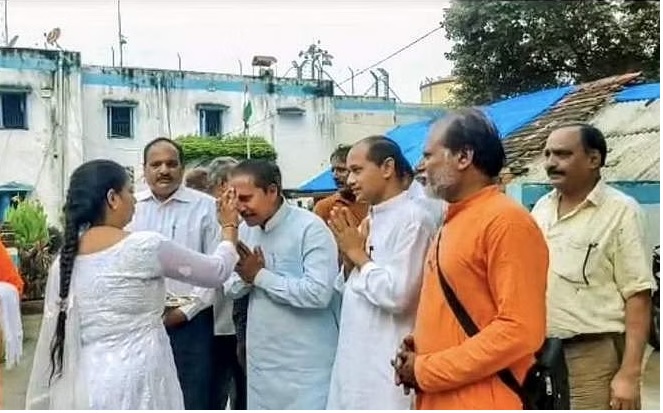 அந்த 11 குற்றவாளிகள்