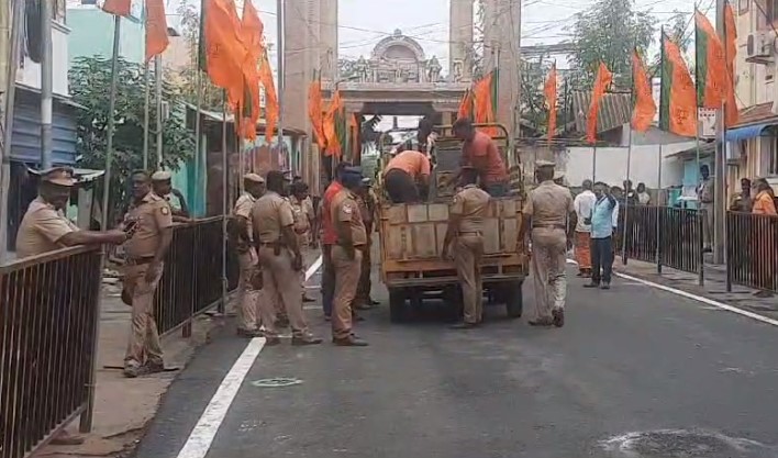 போலீசாருக்கு... உணவு