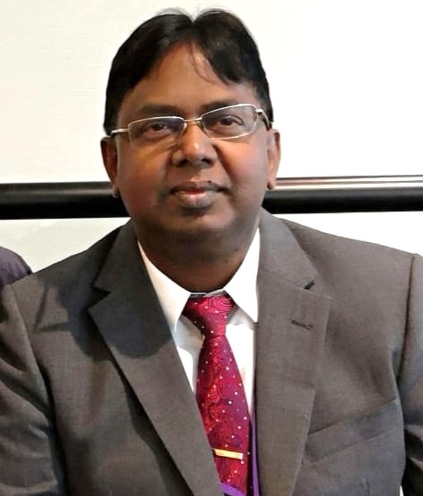 முனைவர் குமரன் வேலு