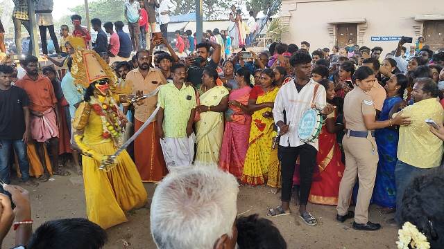 கீழன்பில் மாரியம்மன் கோவில் (3)
