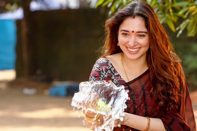 அரண்மனை-4