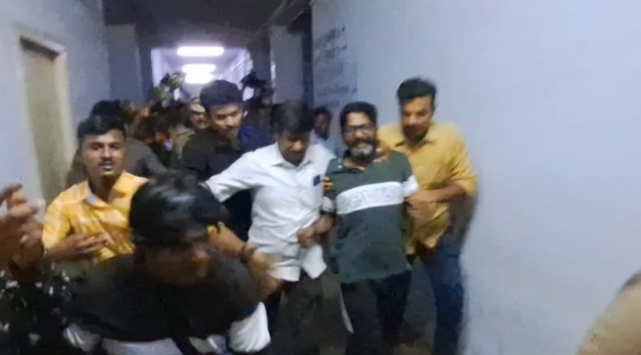 சவுக்கு சங்கர் கைது படங்கள்