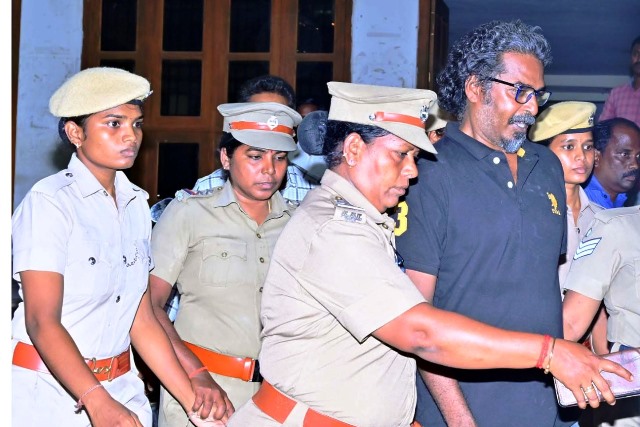 ரெட் பிக்ஸ் பெலிக்ஸ் கைது