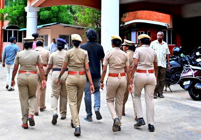 ரெட் பிக்ஸ் யூடியுபர் பெலிக்ஸ் கைது