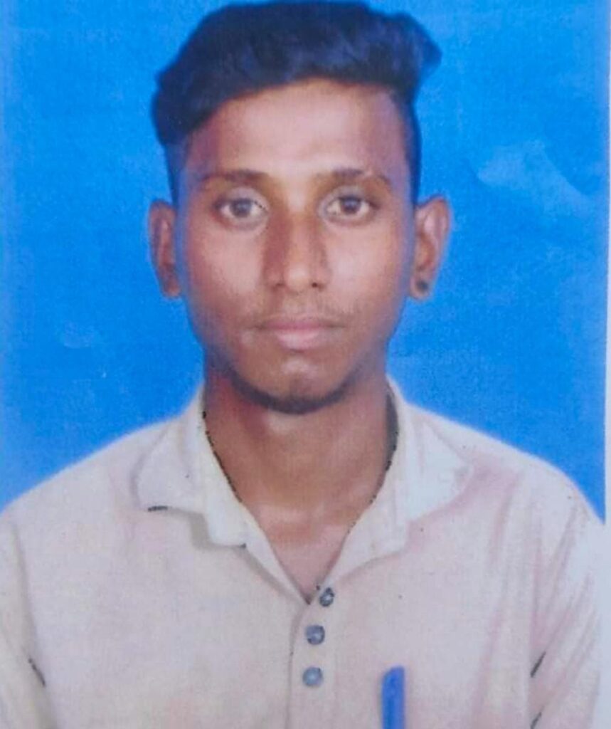 கொலை செய்யப்பட்ட அழகேந்திரன்