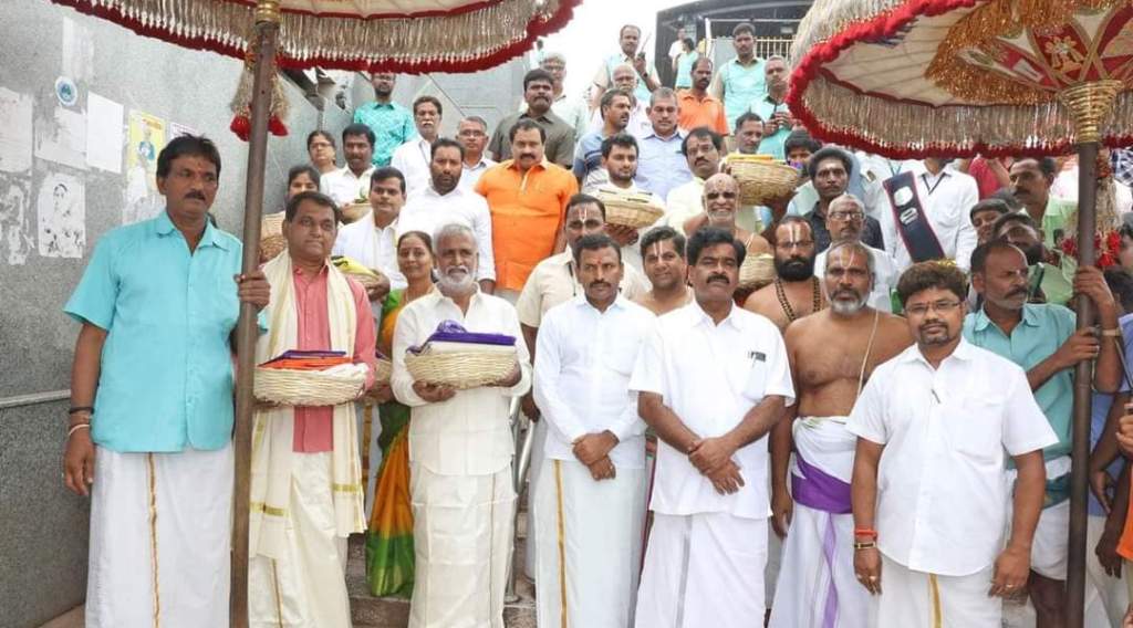 வஸ்திர பகுமாணத்தில் ஸ்ரீரங்கம் கோவில்