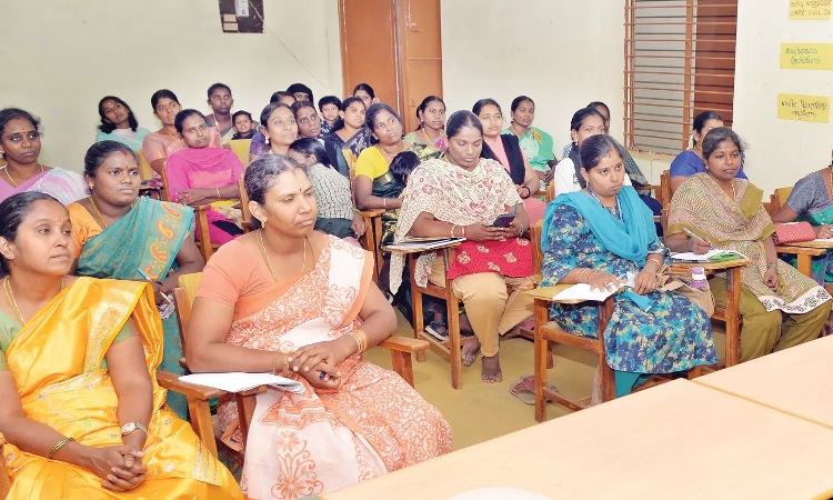 ஆசிரியர் பணியிட மாற்றம்