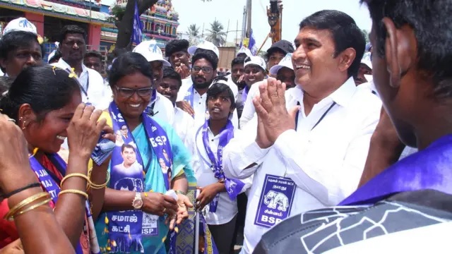 ஆம்ஸ்ட்ராங் - தலைவராக