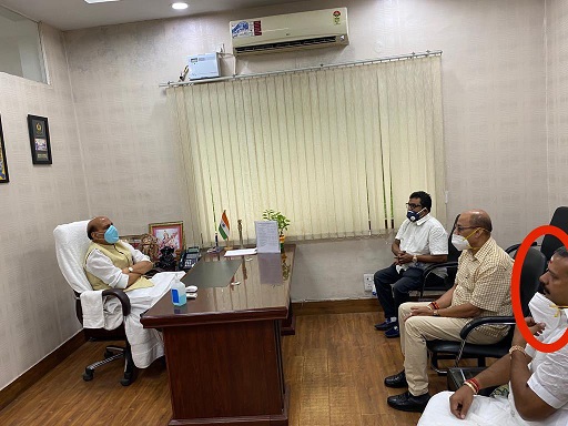 பிஜேபி - முக்கிய தலைவருடன் - கரிகாலன்