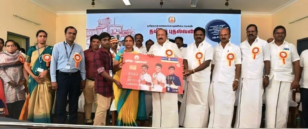 வேளாண் துறை அமைச்சர் எம்ஆர்கே.பன்னீர்செல்வம்