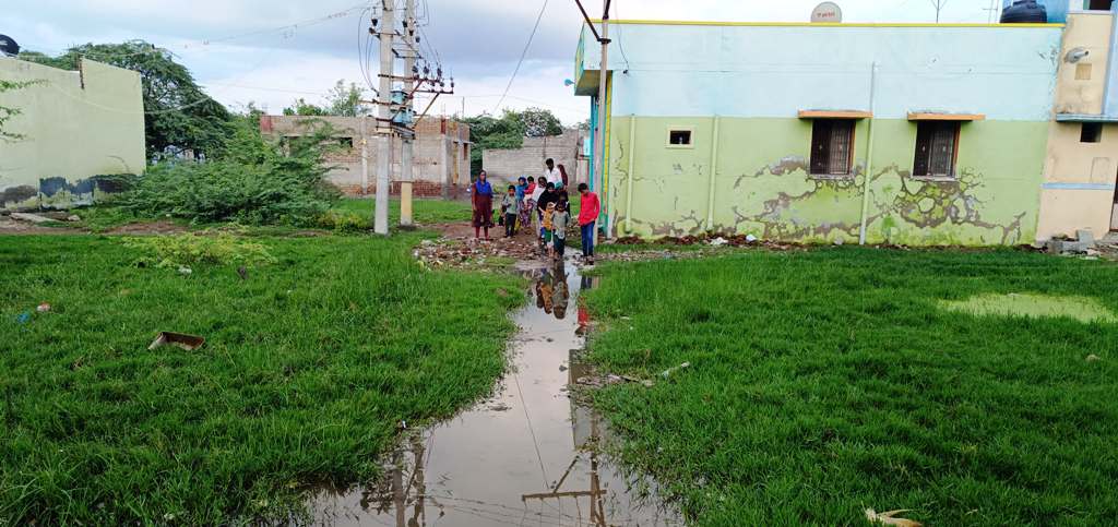 துர்நாற்றம் அல்லாடும் ஆரிப் நகர்