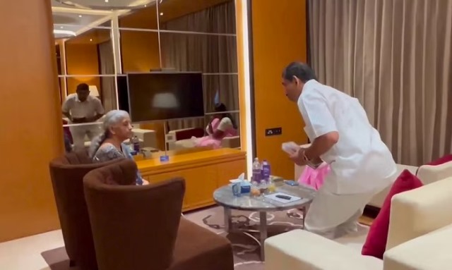 நிர்மலா சீதாராமன்