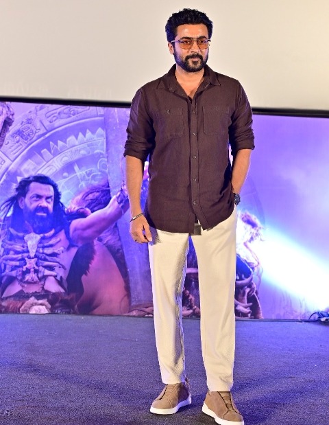 நடிகா் சூா்யா