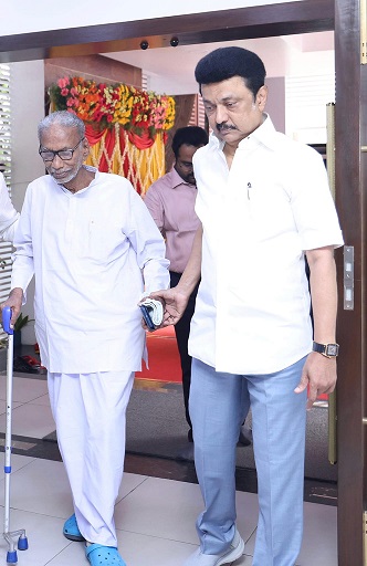 பெரியவர் நெடுமாறன் - திமுக தலைவர் மு.க.ஸ்டாலின்