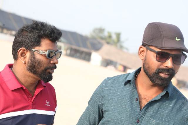 ‘இரவின் விழிகள்’