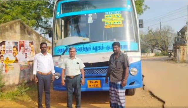 நன்றி கூறிய அரசு பள்ளி மாணவா்கள்