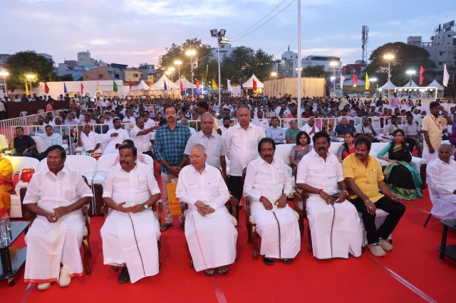 திருச்சி சாரதாஸ்