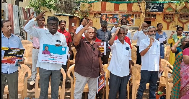 சுரங்கத்திட்ட எதிர்ப்பு மக்கள் கூட்டமைப்பினர் ஆர்ப்பாட்டம்