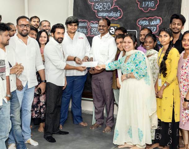 கரம் கொடுக்க அகரம் இருக்கு