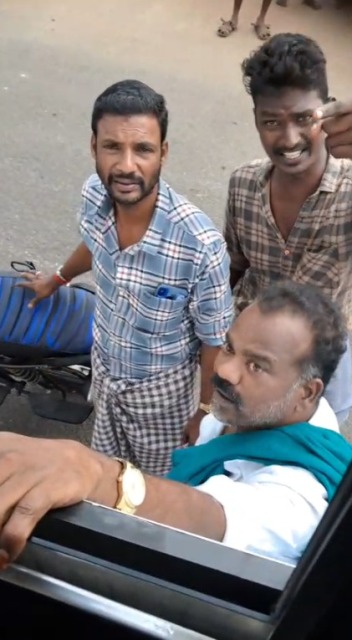 பேருந்தை வழிமறித்து அடாவடி ! 