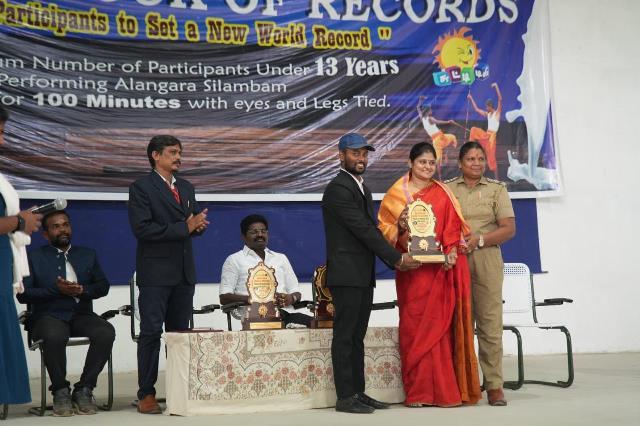 உலக சாதனை நிகழ்வு 