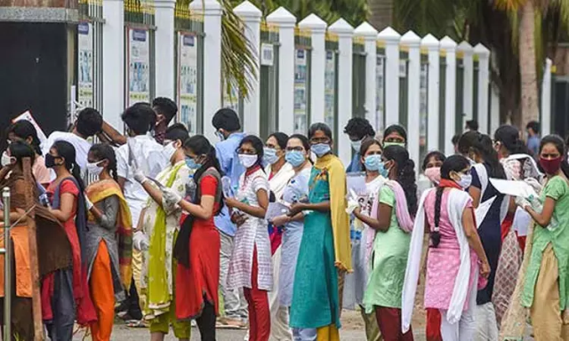 கல்லூரி மாணவா் சோ்க்கை