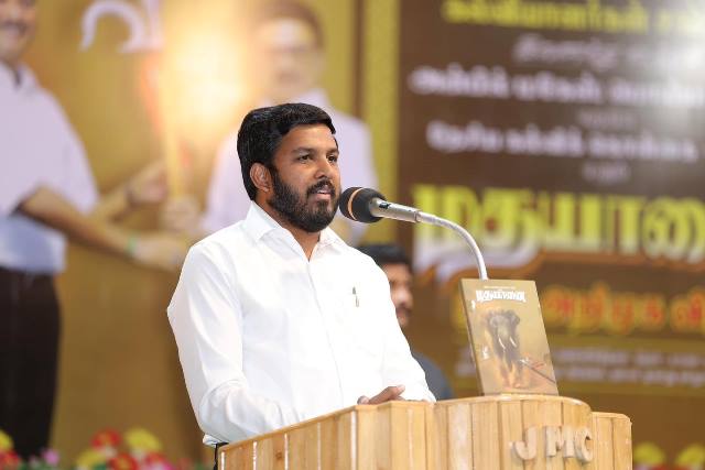 ஆளூர் ஷாநவாஸ்.
