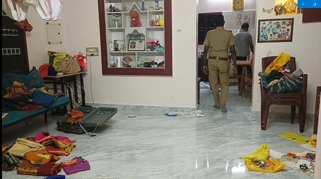 திருட்டு சம்பவம் நடந்த வீடு
