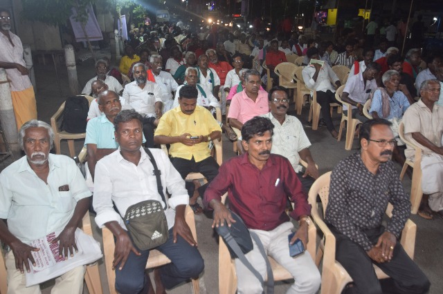 மாவோயிஸ்டுகள் – பழங்குடிமீதான தாக்குதல் 