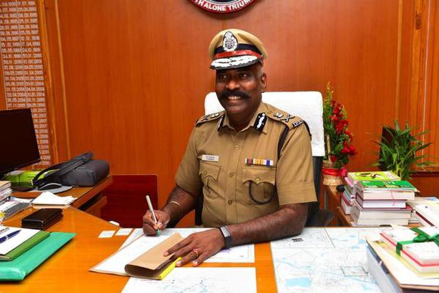 டிஜிபி டேவிட்சன் தேவாசீர்வாதம்