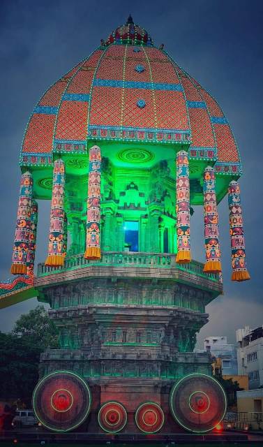வள்ளுவர் கோட்டம்