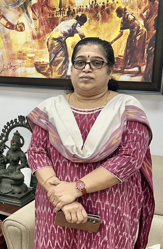 சுந்தரவல்லி ias