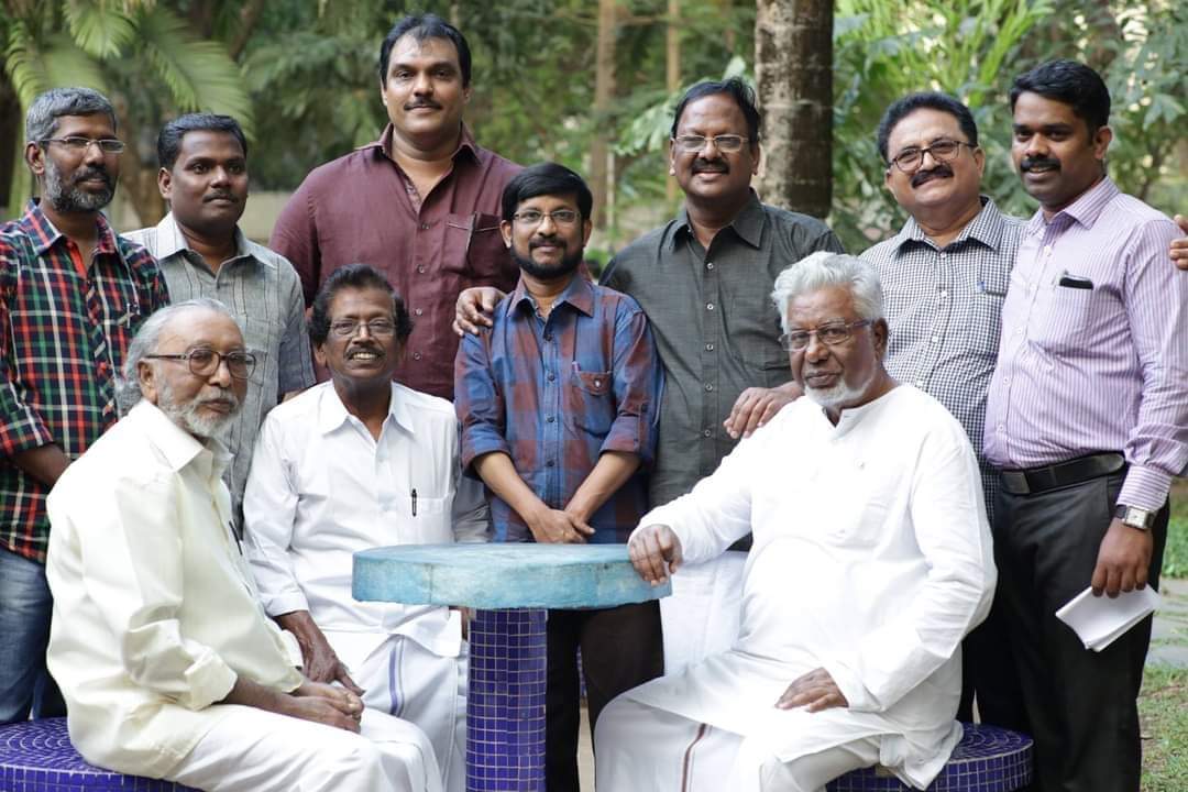 கவிஞர்களுடன் பழனிபாரதி