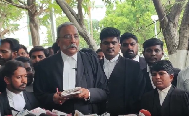 லாக் அப் டெத்