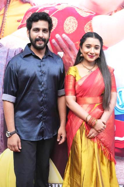 கஜேஷ் பாபு & ரித்விகா ஸ்ரேயா