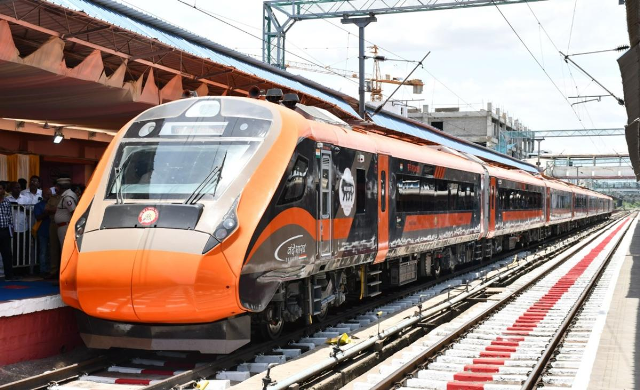 வந்தே பாரத் இரயில்