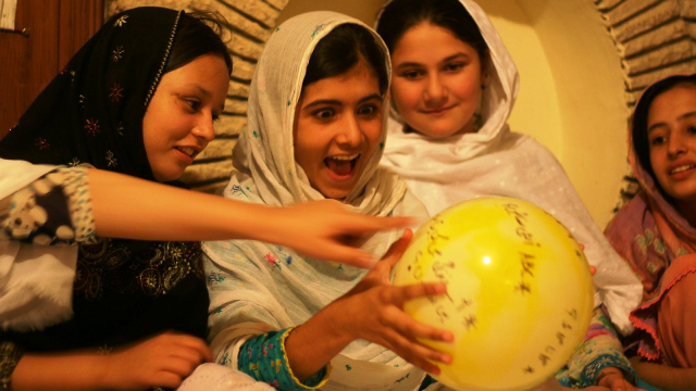 Malala Yousafzai (மலாலா யூசப்சையி)