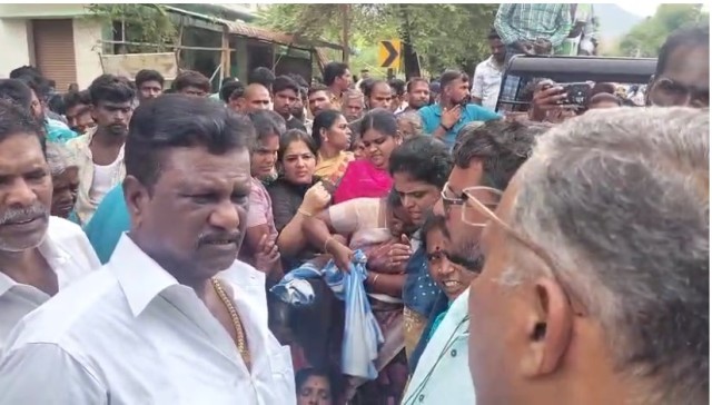 மல்லுகட்டிய திமுக நிர்வாகி 