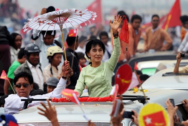 aung san suu kyi bio