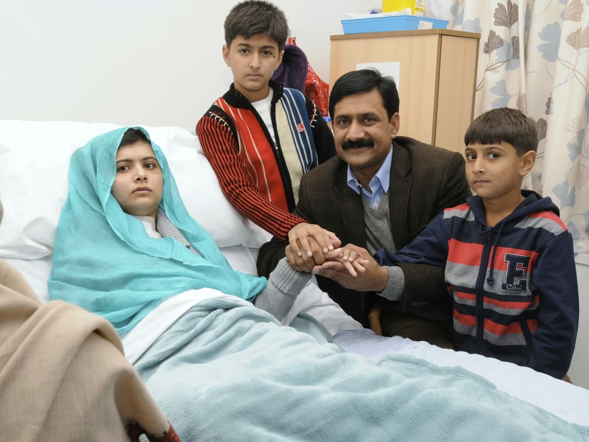 Malala Yousafzai (மலாலா யூசப்சையி)