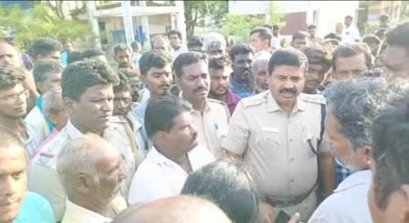 சாலை மறியல்