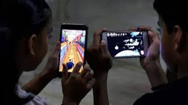 மொபைல் அடிக்சன்