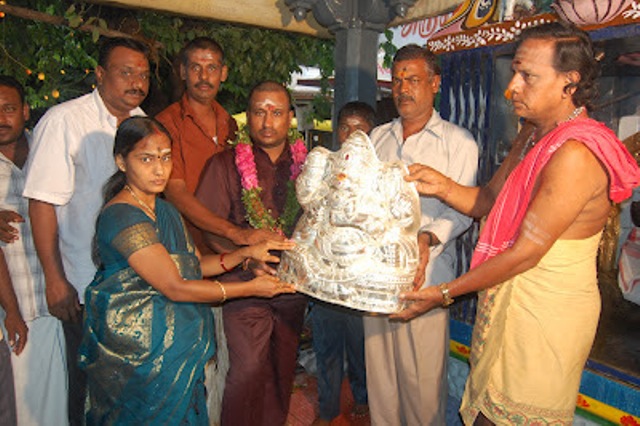 மோசடி மன்னர்கள்