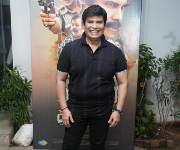 ஆனந்தராஜ்,