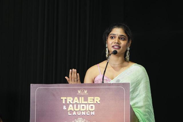 ஹீரோயின் ஆராத்யா,