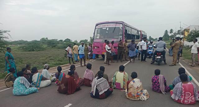 சாலை மறியல்