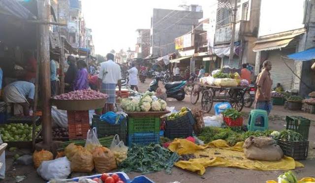 தொழிலாளர் உதவி ஆய்வாளர் கைது